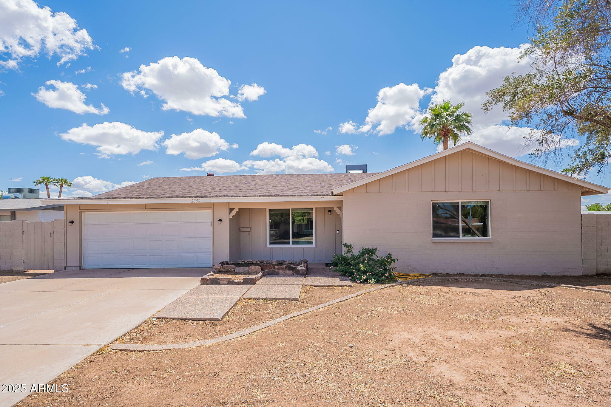 Property Photo: 2359 W Del Oro Circle AZ 85202