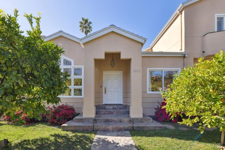 Property Photo:  1211 Grand Avenue  CA 94901 