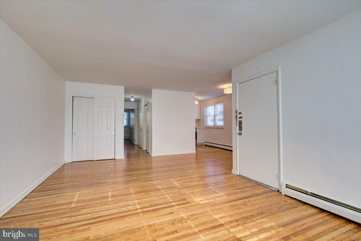 Property Photo:  9 Glenn Circle  PA 19038 