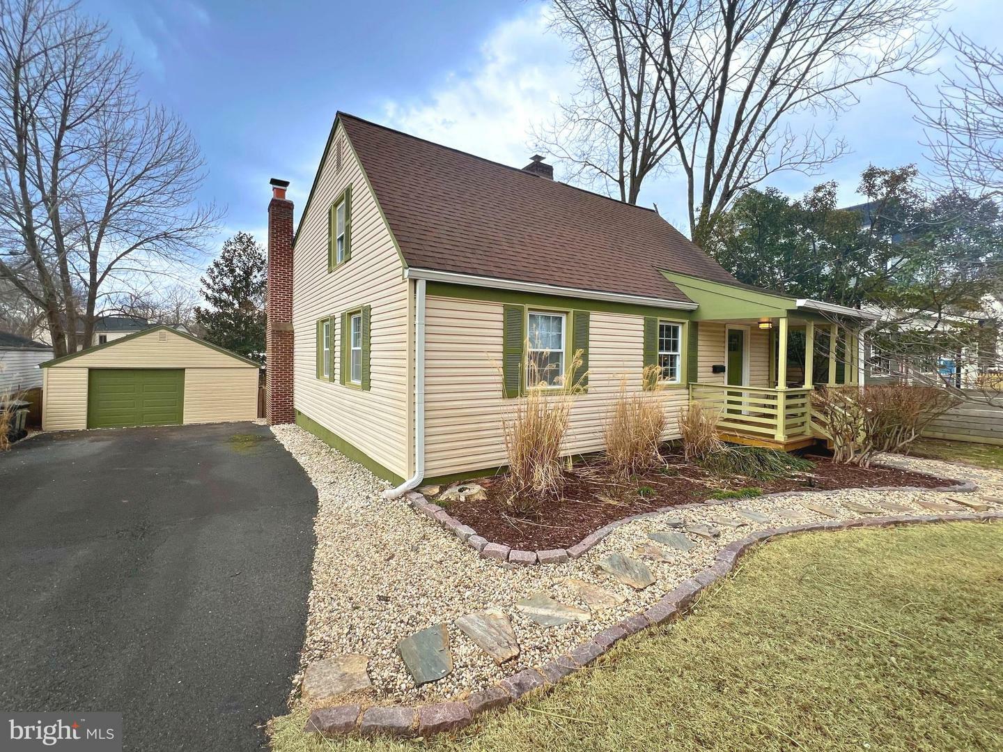 Property Photo: 602 Jackson Street VA 22046