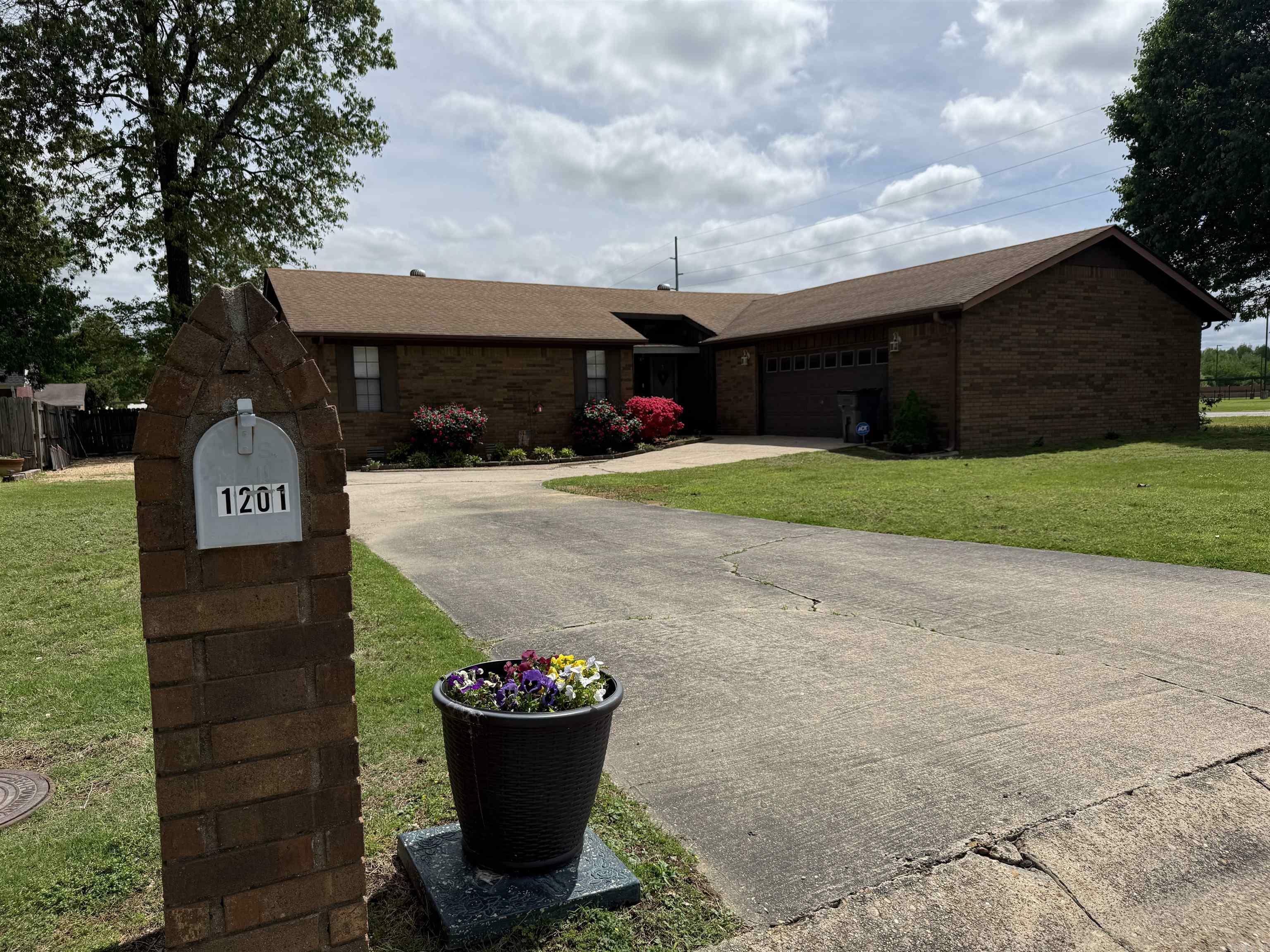 Property Photo: 1201 Asa Drive AR 72450