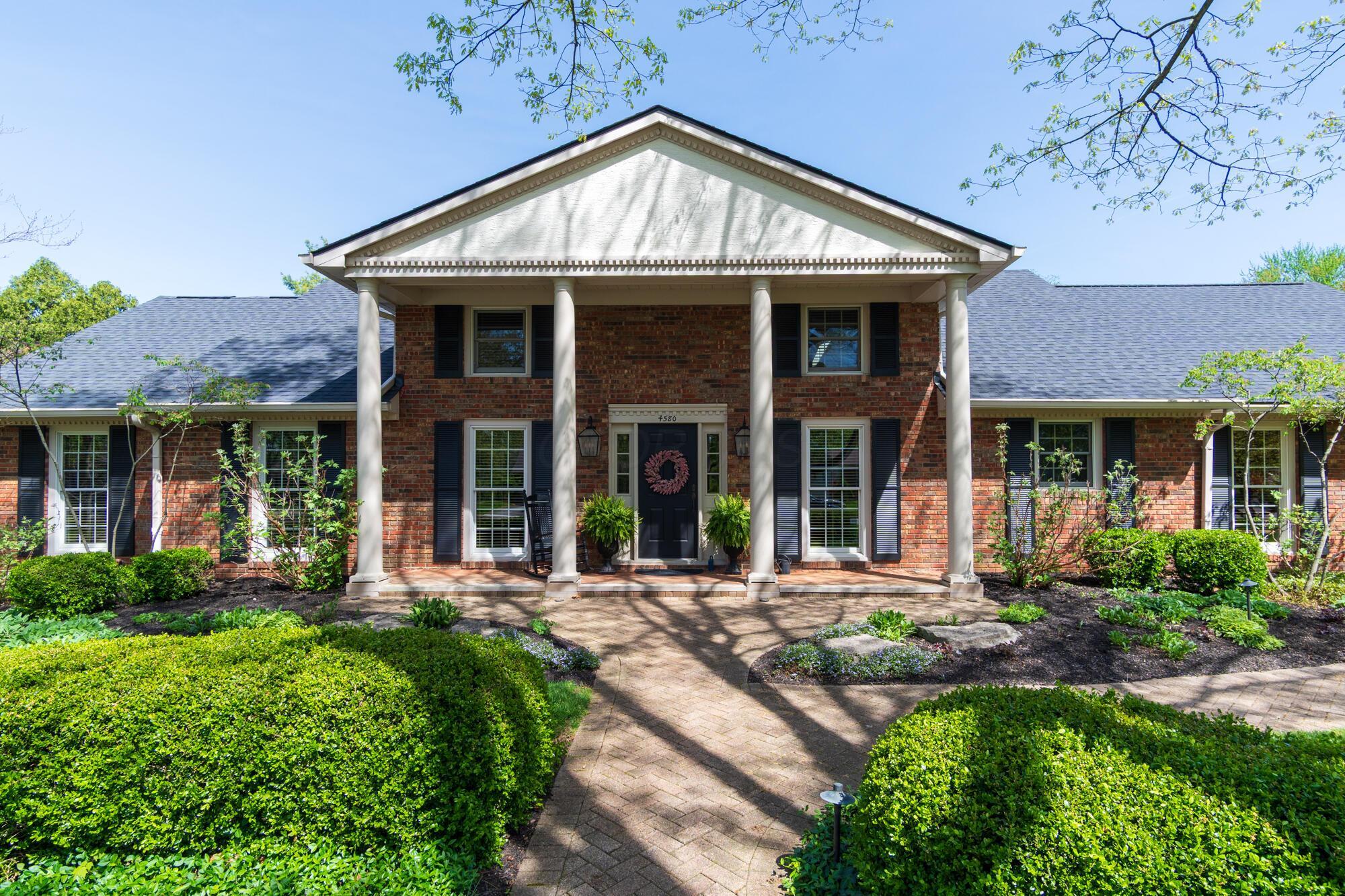 Property Photo: 4580 Helston Court OH 43220
