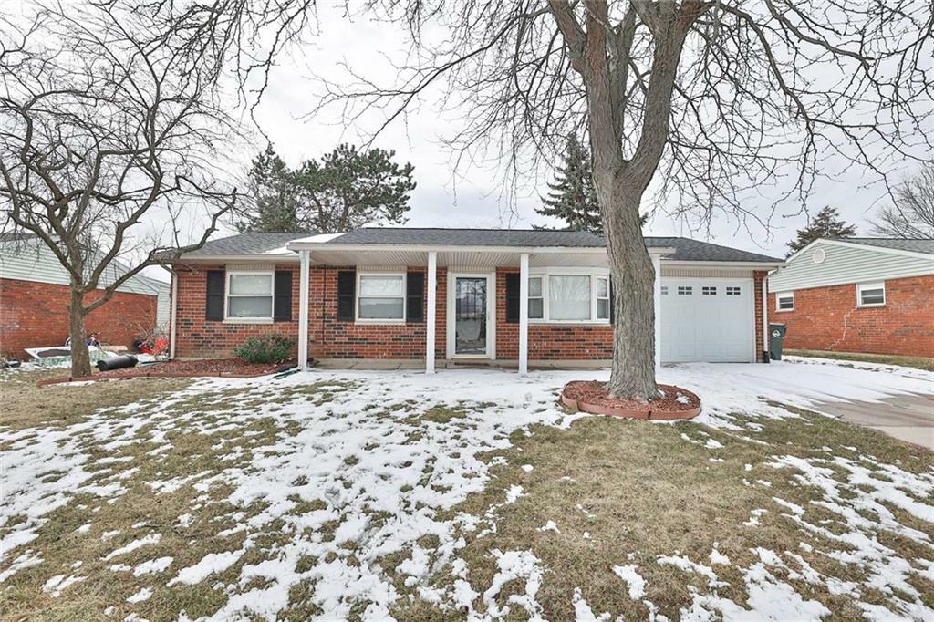 Property Photo: 2516 Aberdeen Court OH 45373