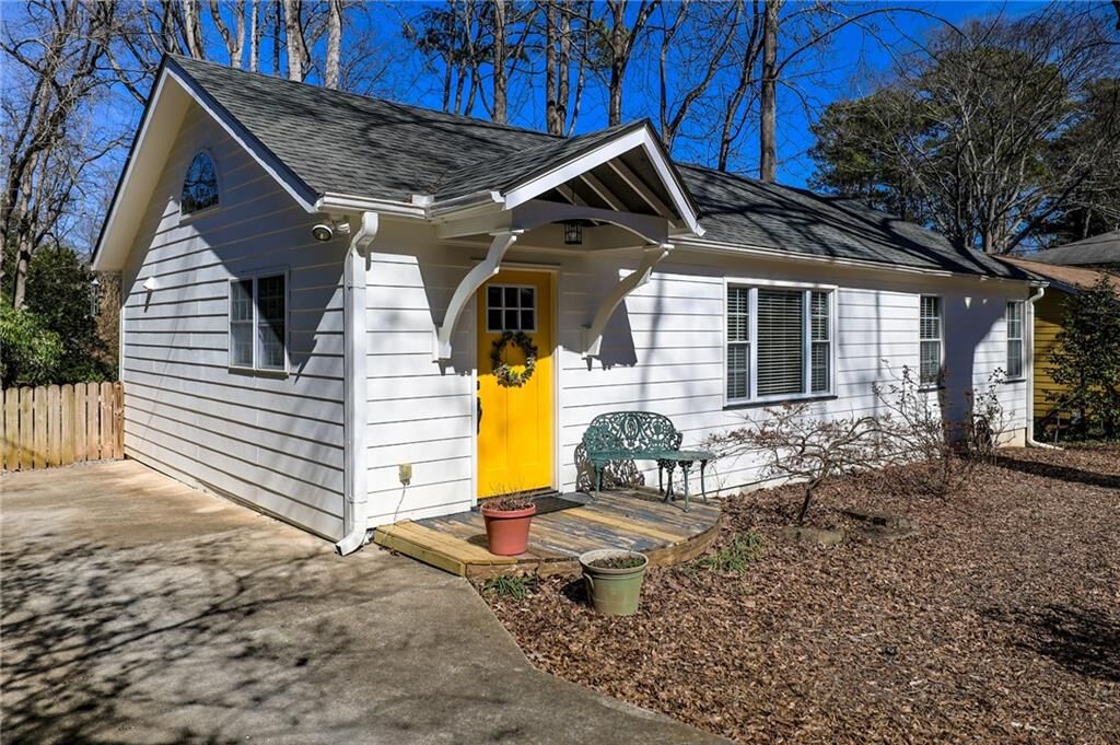 Property Photo:  2274 Brengare Drive  GA 30033 