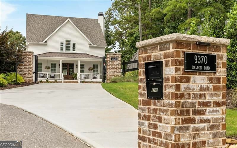 Property Photo: 9370 Raldon Road GA 30506