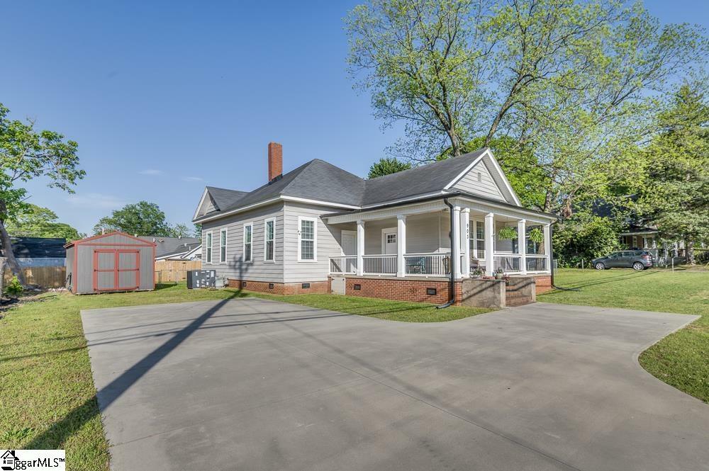 Property Photo:  903 S 5th Street  SC 29640 