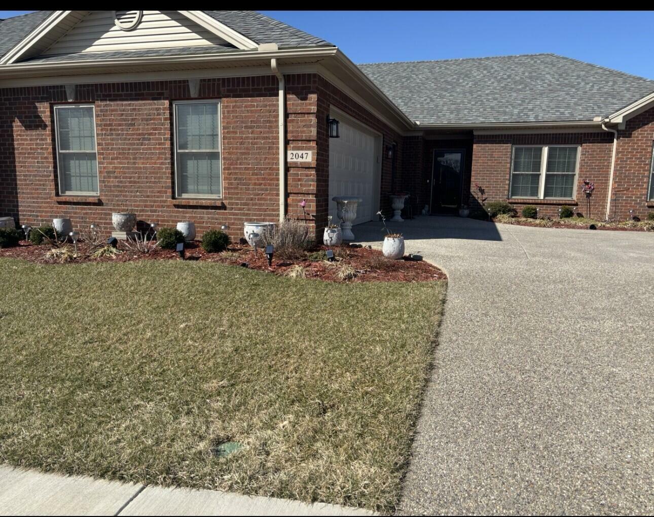 Property Photo: 2047 Berry Hill Drive KY 40601