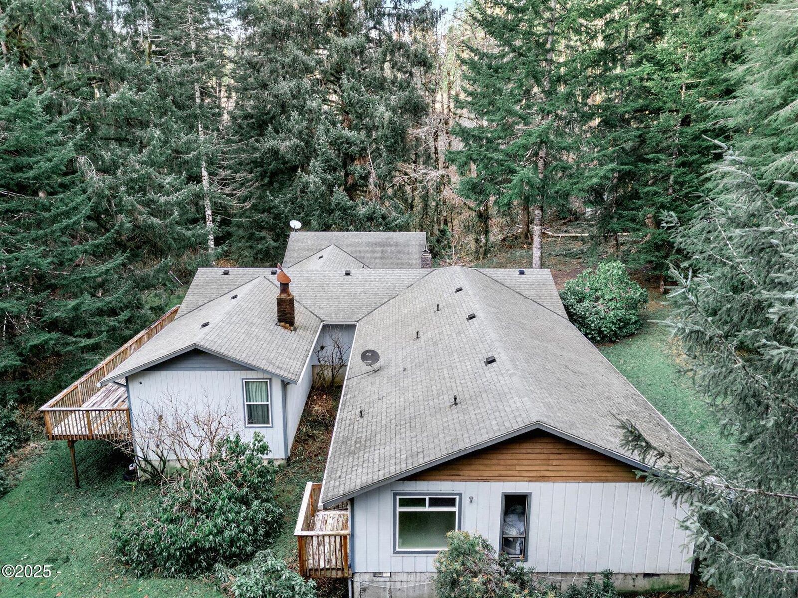 Property Photo:  9253 S Schooner Creek Road  OR 97368