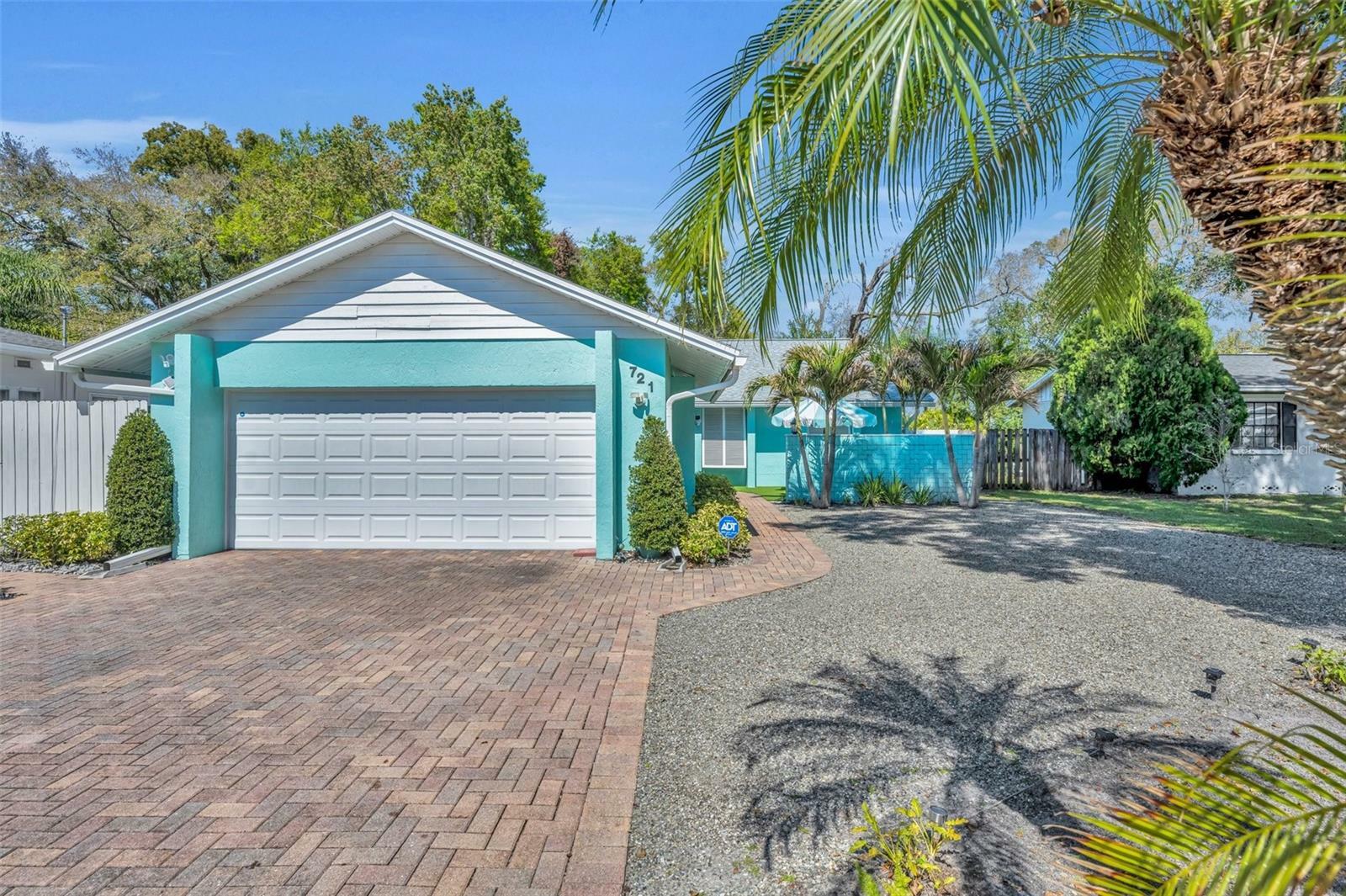 Property Photo: 721 Glenridge Way FL 32789