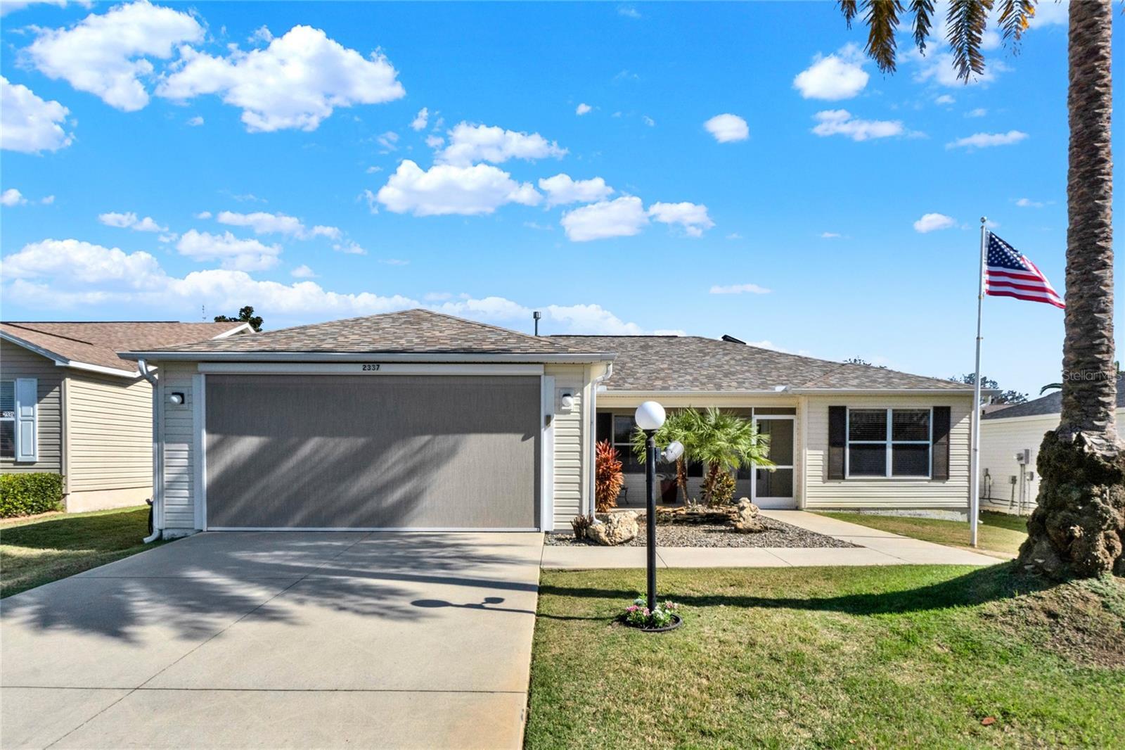 Property Photo: 2337 St George Avenue FL 32162