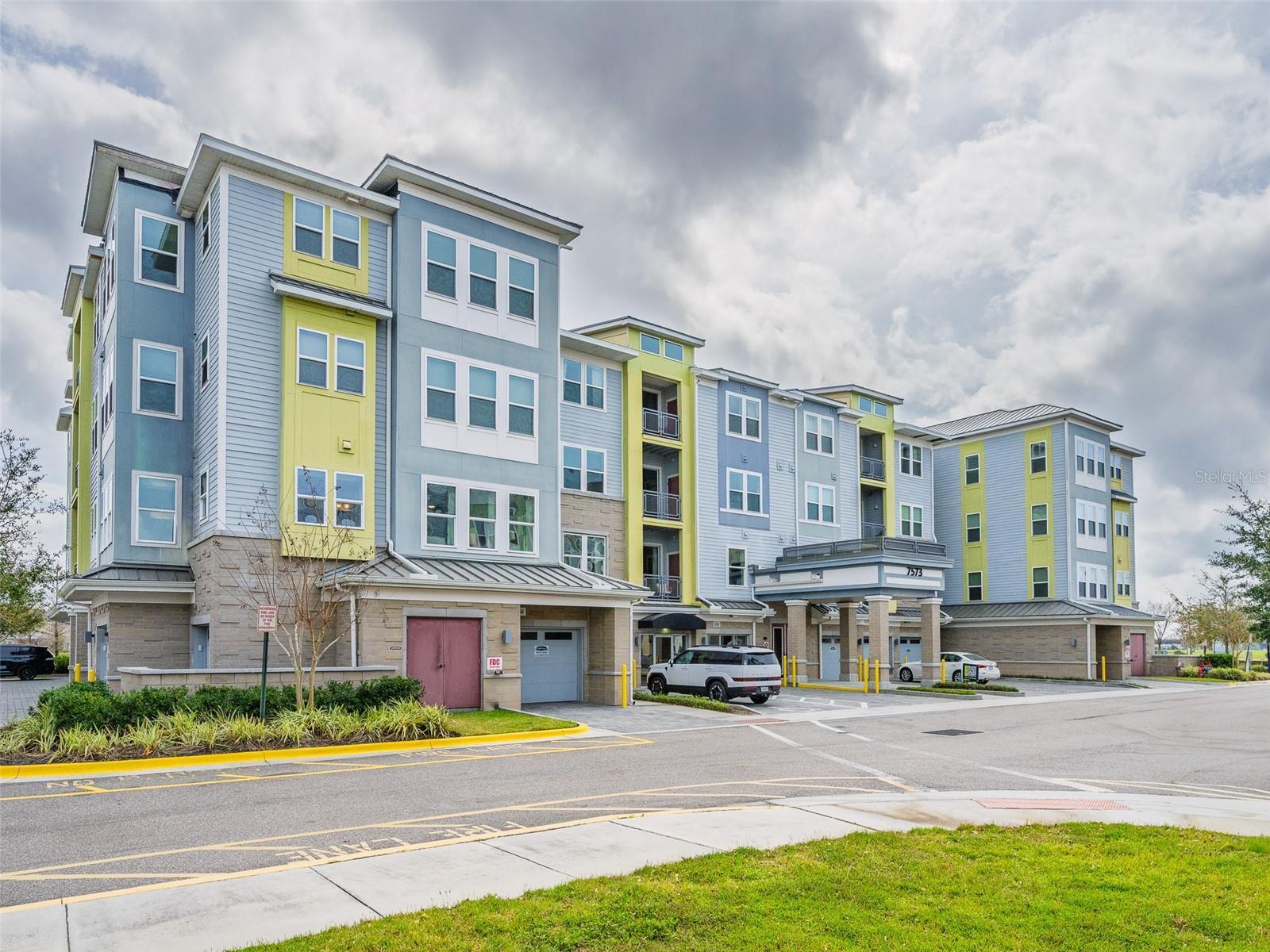 Property Photo: 7517 Laureate Boulevard 4303 FL 32827