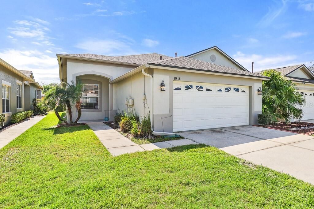 Property Photo:  31836 Stillmeadow Drive  FL 33543 