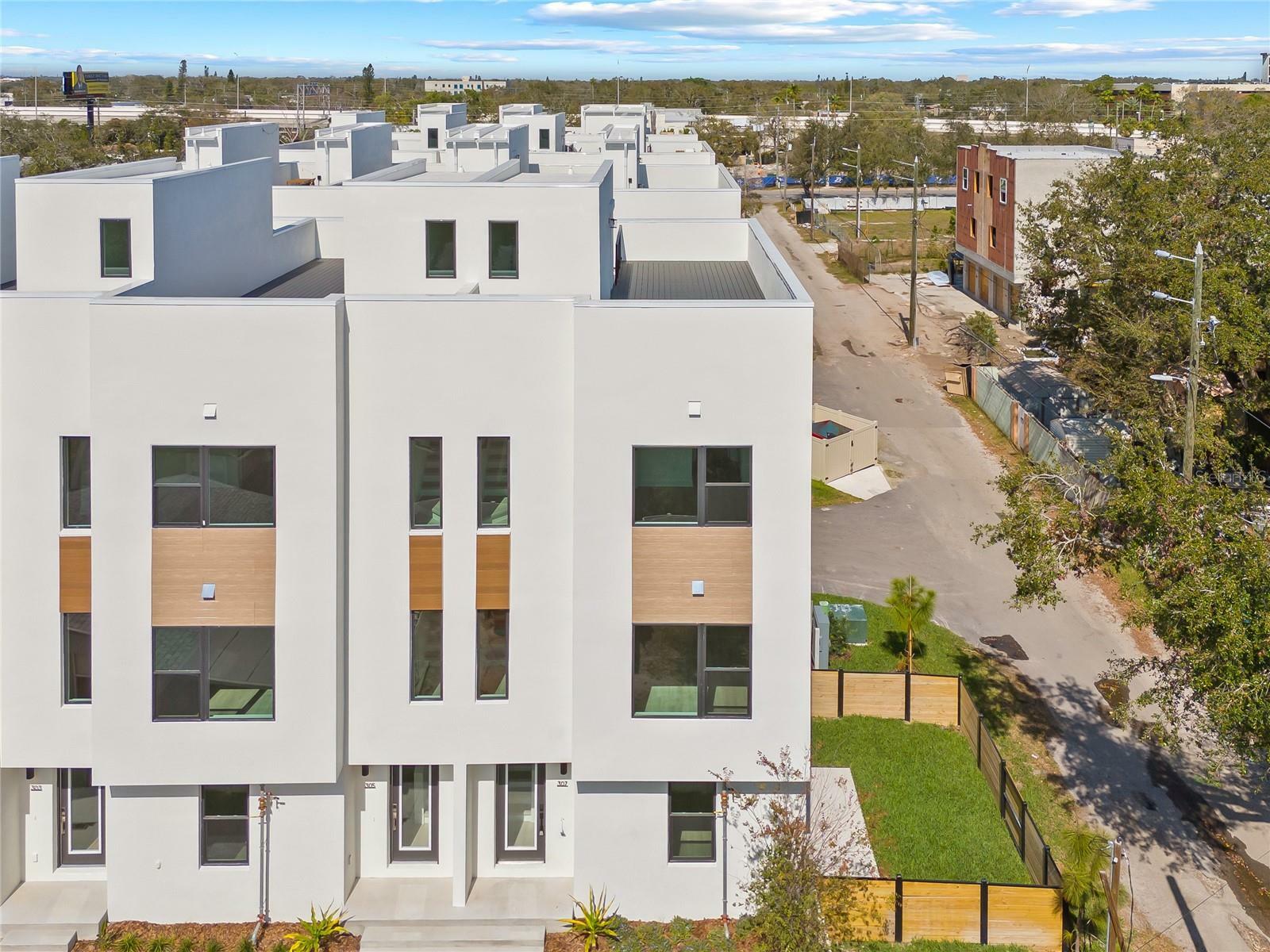 Property Photo: 307 15th Street N FL 33705