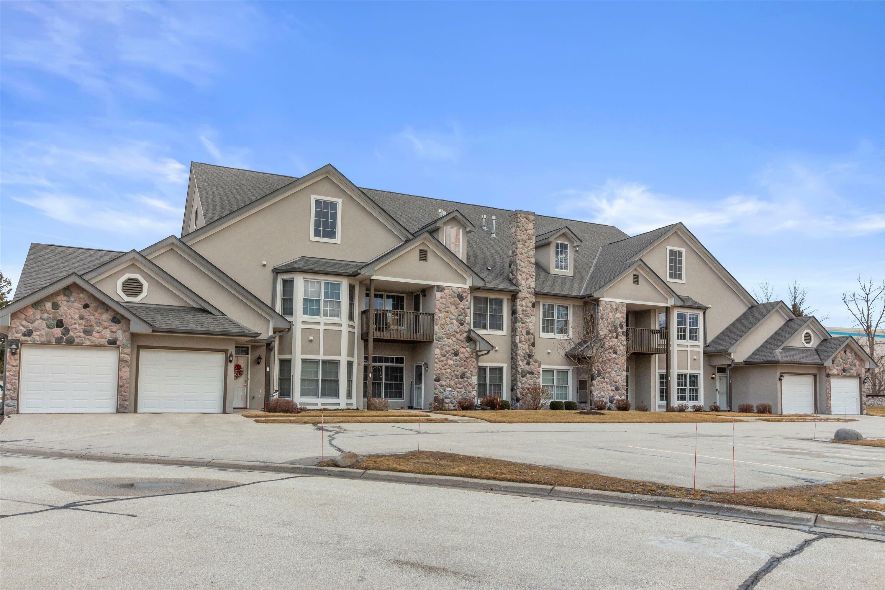 Property Photo: N30w23087 Pineview Way 7 WI 53072