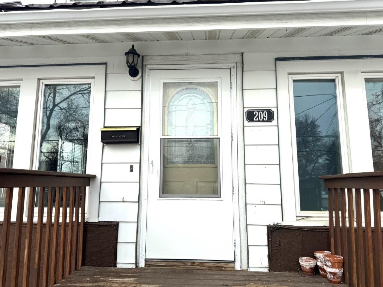 Property Photo: 209 8th Ave SE ND 58701