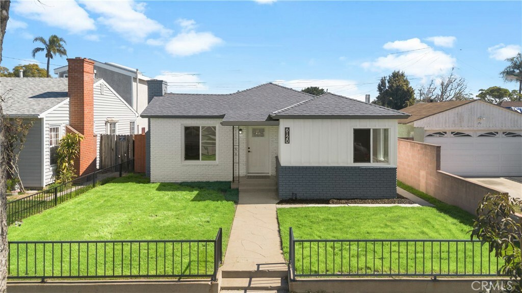 Property Photo:  6120 California Avenue  CA 90805 