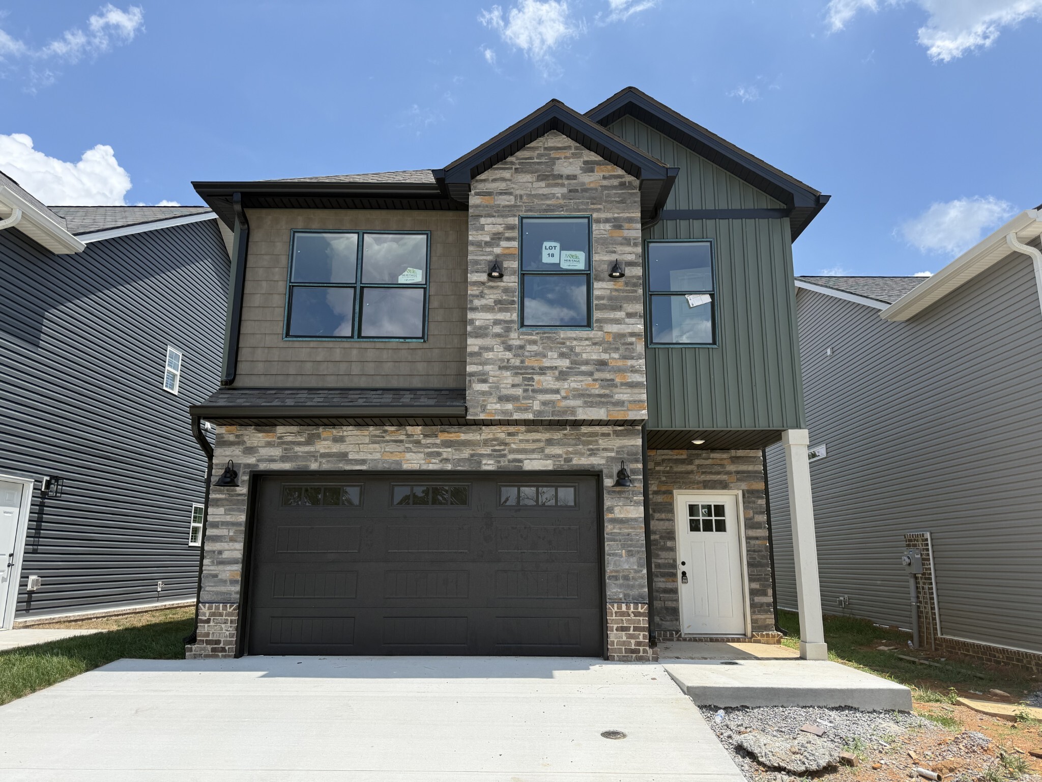 Property Photo: 537 Charleston Cove Way TN 37043