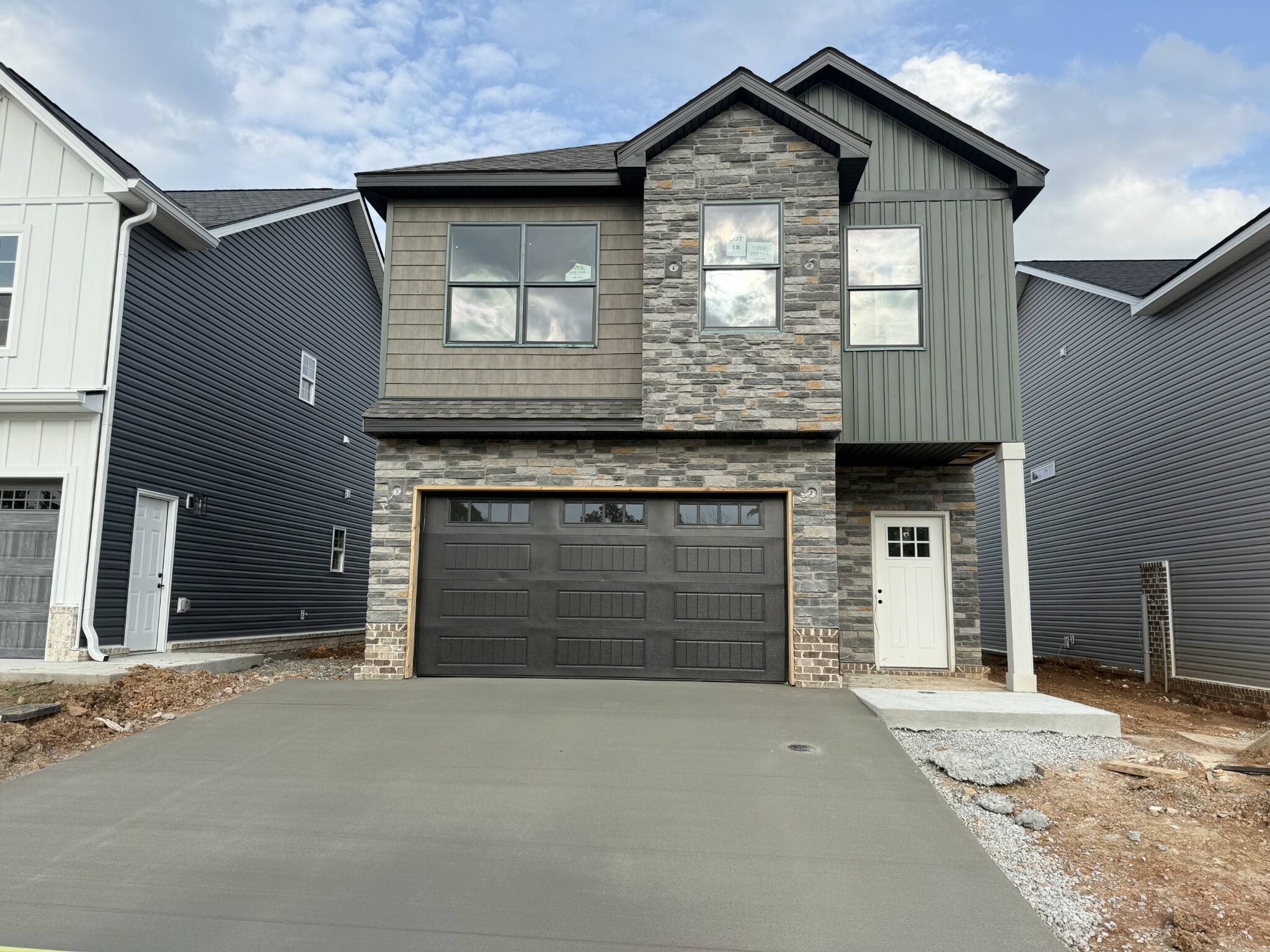 Property Photo: 537 Charleston Cove Way TN 37043
