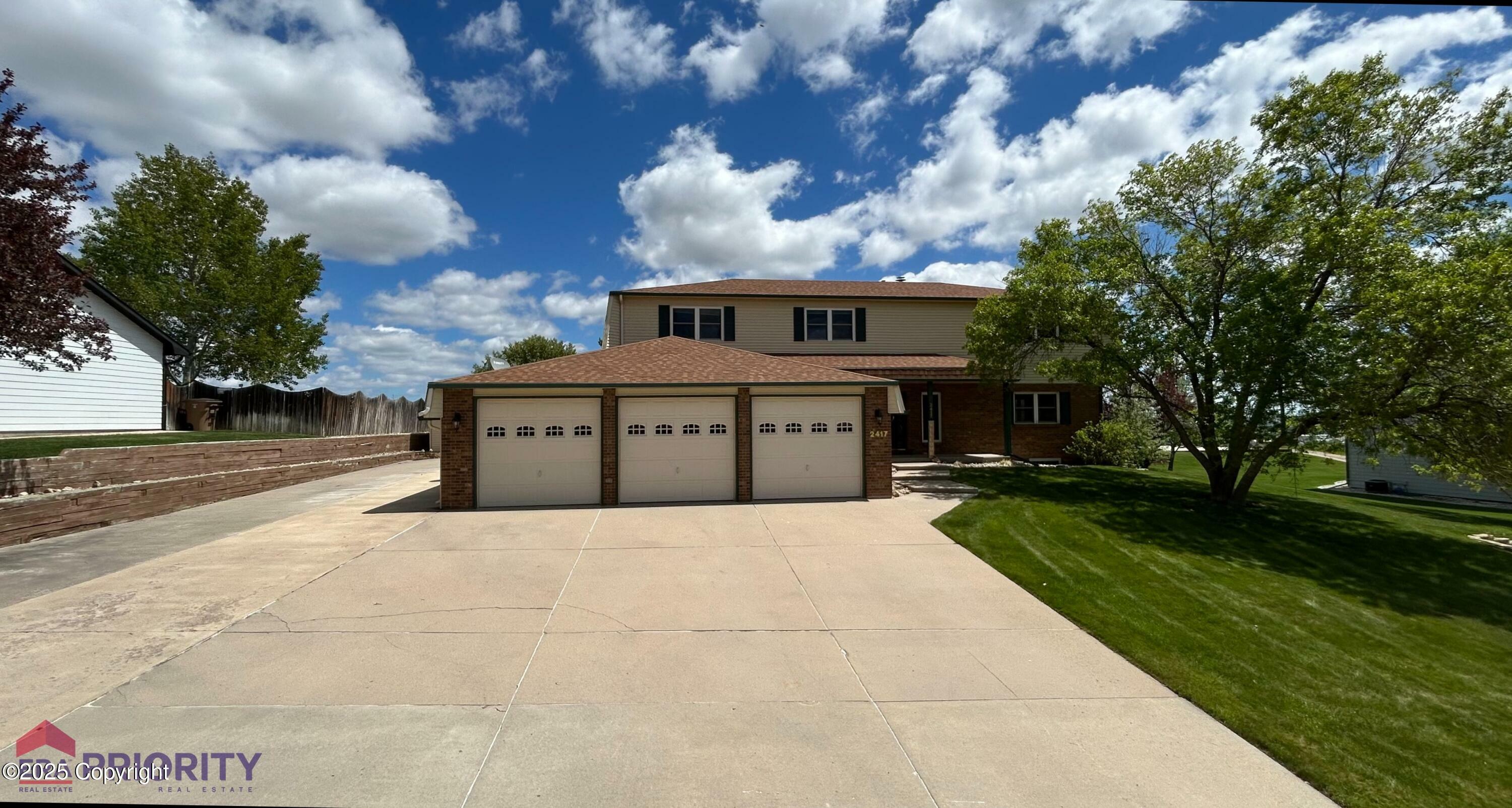 Property Photo: 2417 Hillcrest Dr - WY 82718