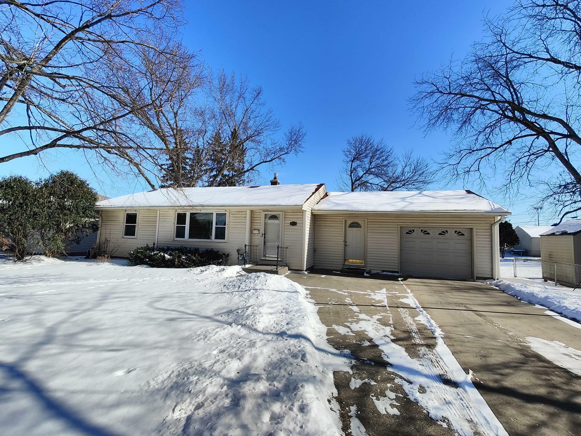Property Photo: 980 Ohio Street MN 55118