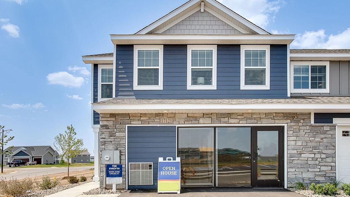 Property Photo: 17061 Dysart Place MN 55044