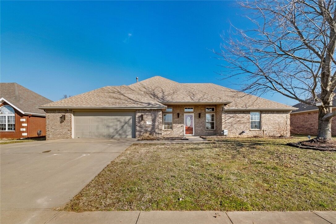 Property Photo:  718 McClure Avenue  AR 72745 