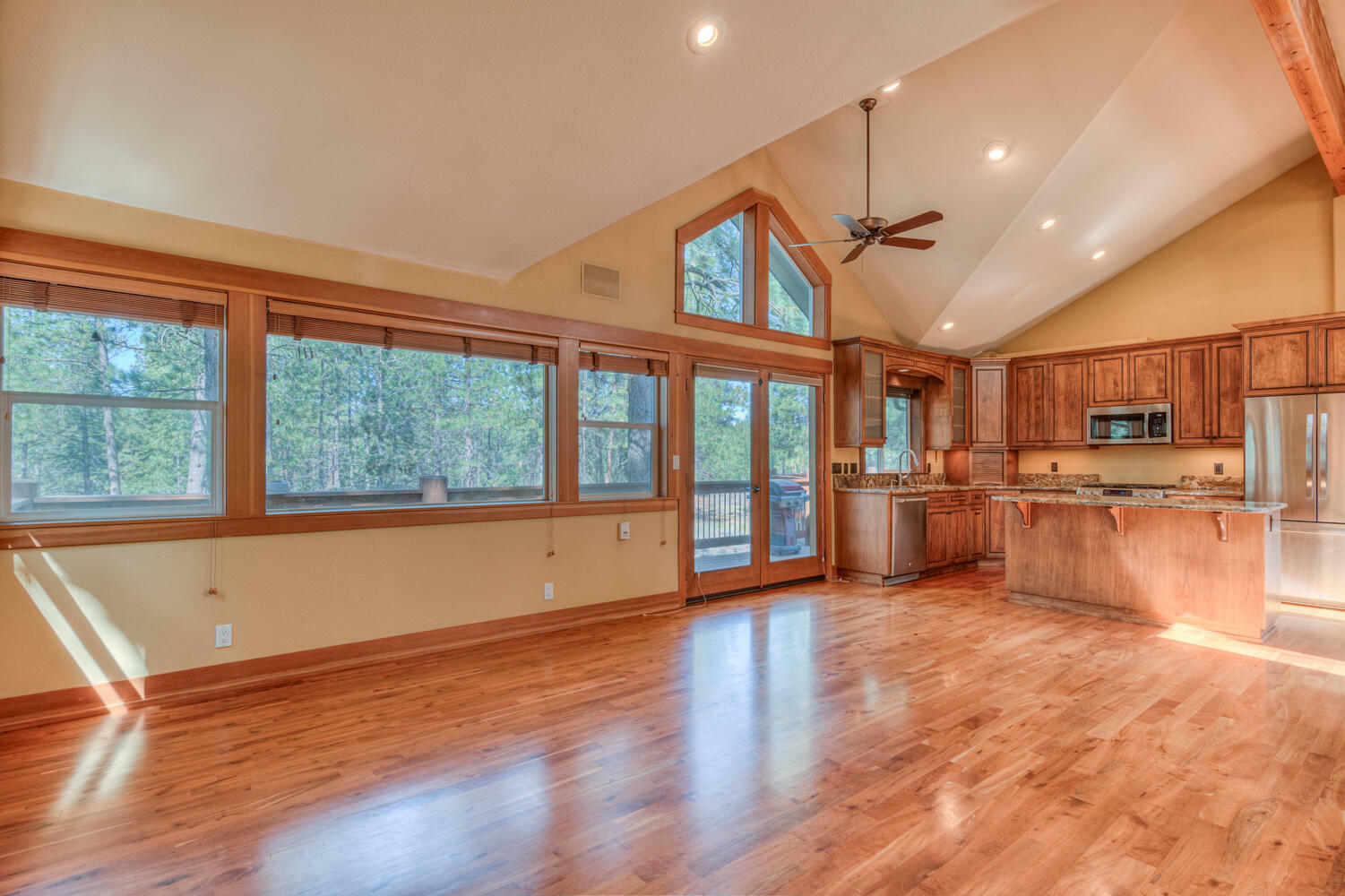 Property Photo: 18642 River Woods Drive SW OR 97702