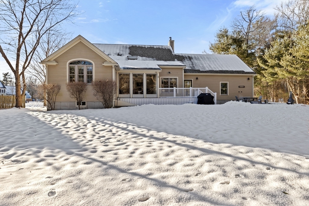 Property Photo:  115 Pratt  MA 02066 