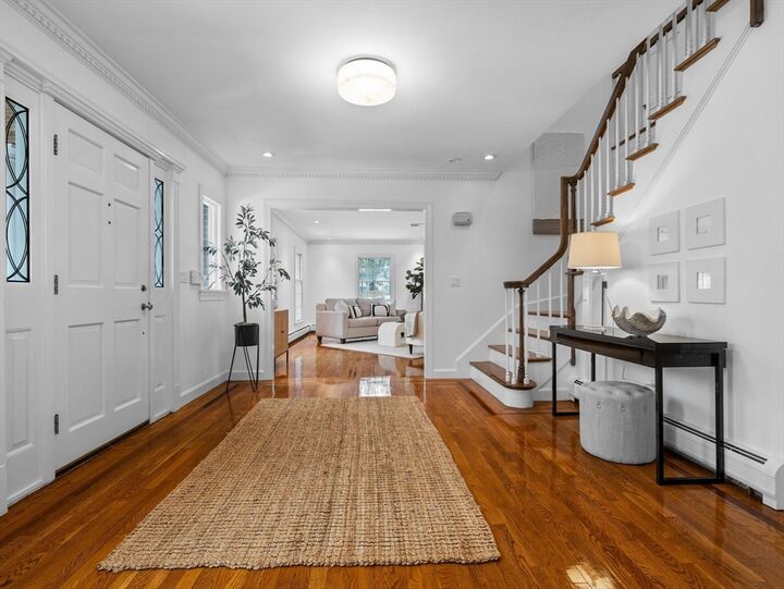 Property Photo:  10 Livingston Rd  MA 02482 