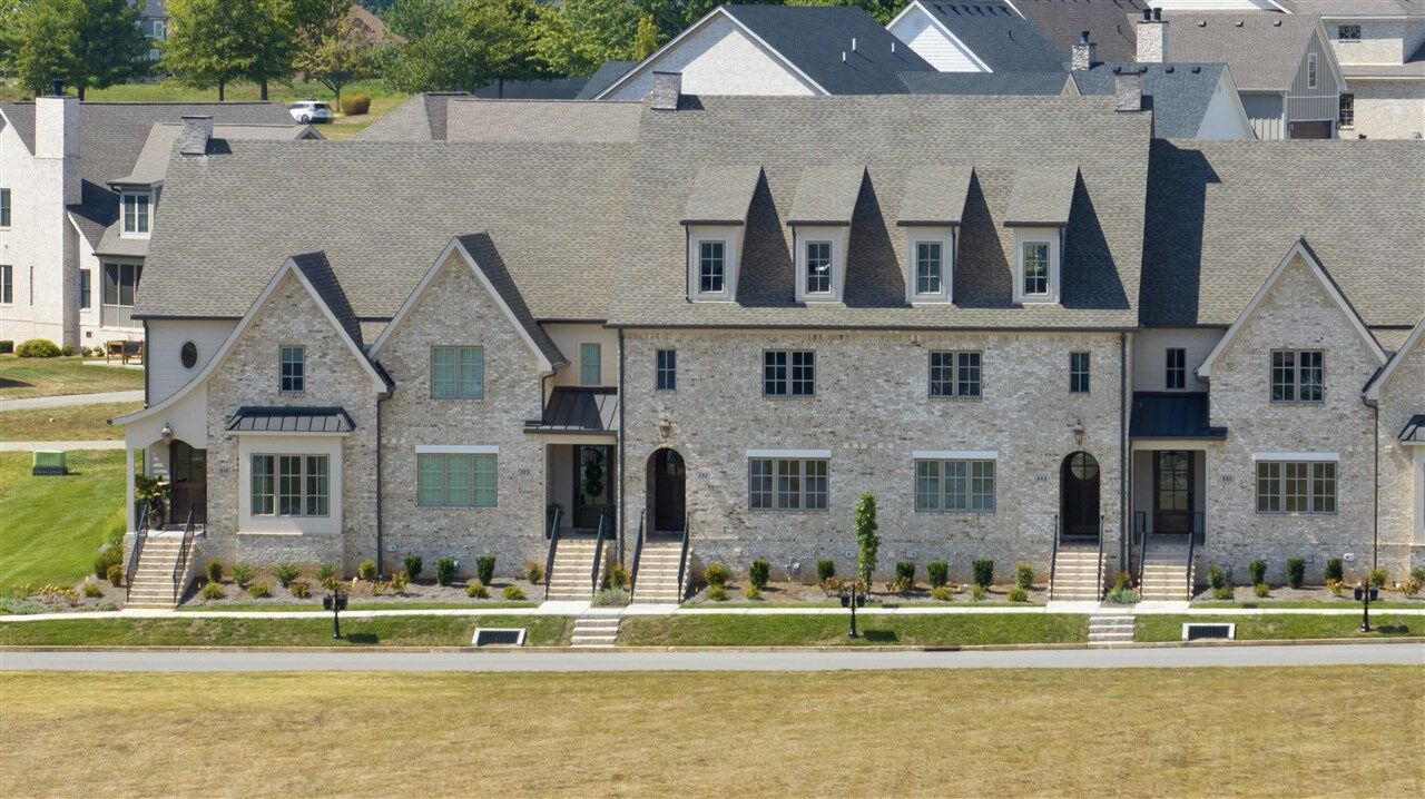 Property Photo: 533 Park West Lane KY 42103