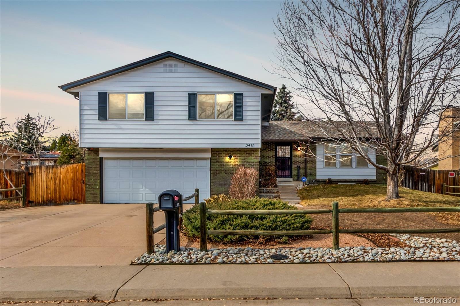 3411 S Olathe Way  Aurora CO 80013 photo