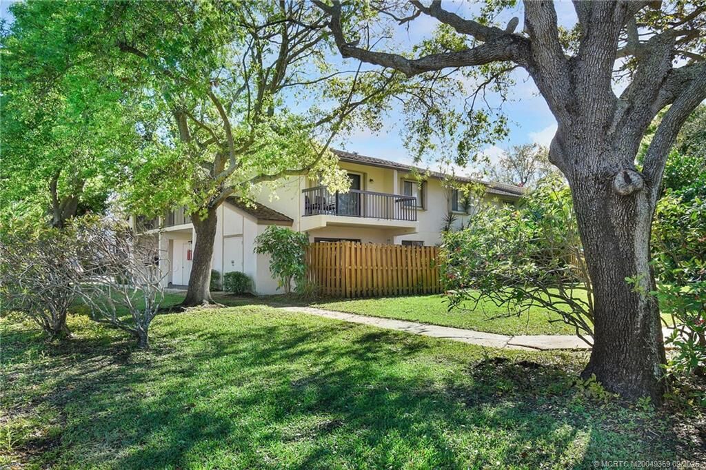 Property Photo: 3404 Gardens East Drive 26A FL 33410