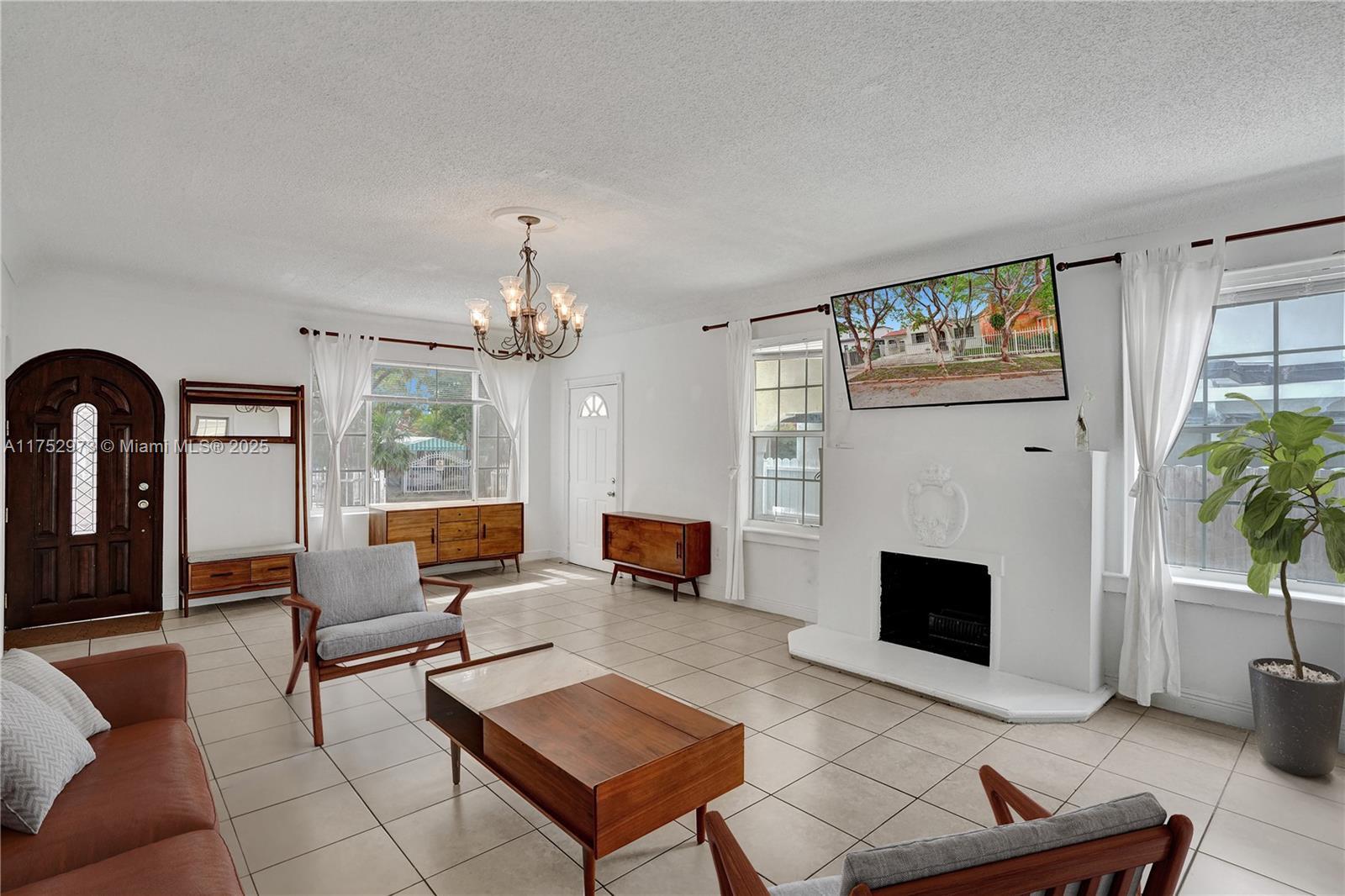 Property Photo:  1785 SW 10th St  FL 33135 