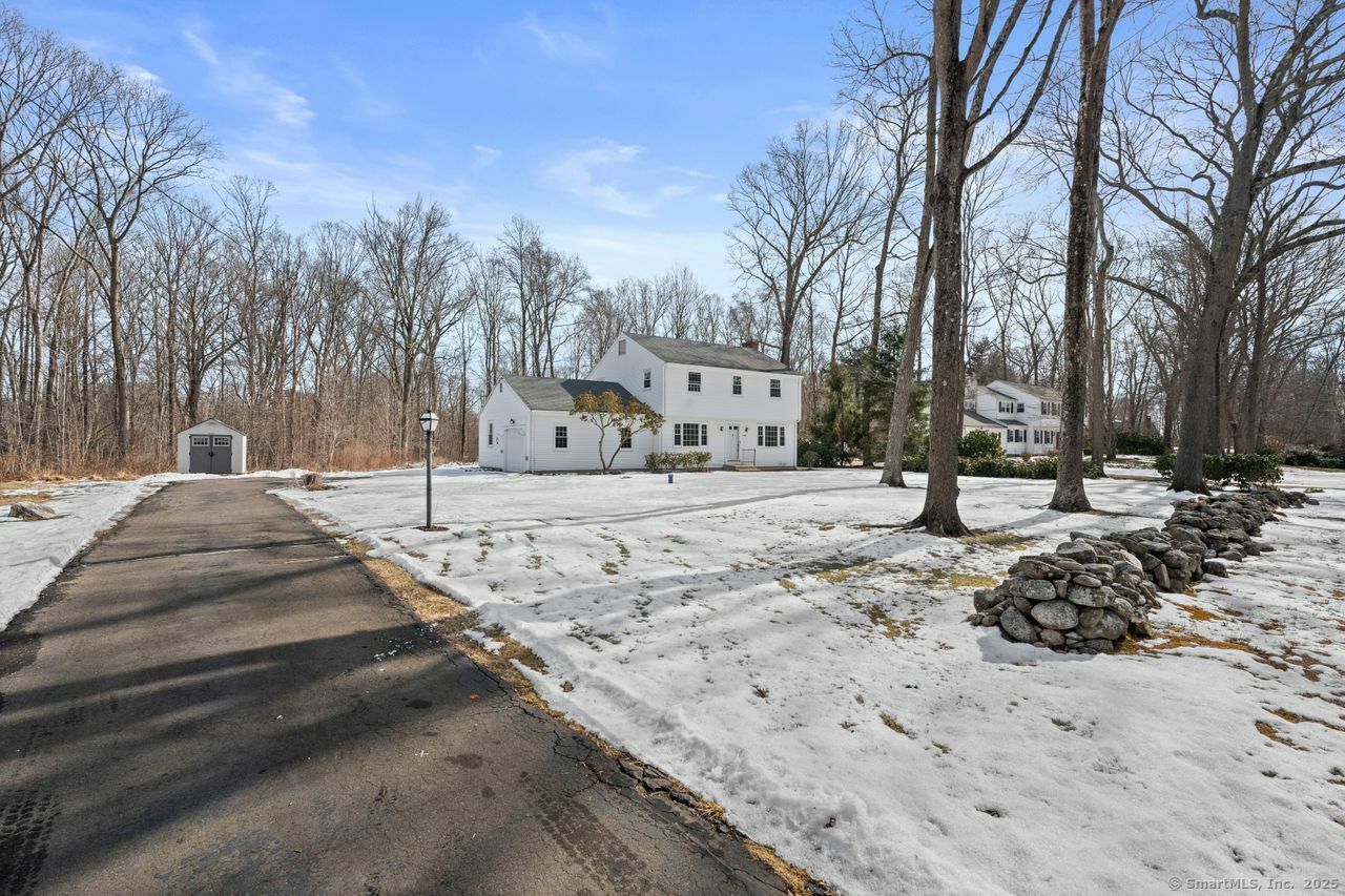 Property Photo:  102 Ridge Road  CT 06443 