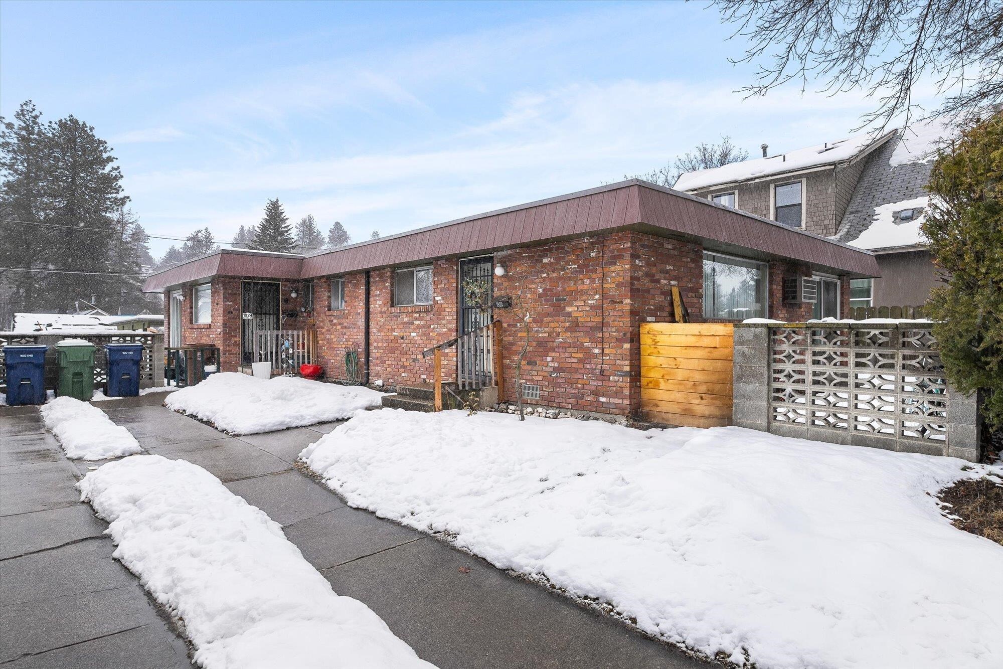 Property Photo: 1922 W Grace Ave 1924 W Grace Ave WA 99205