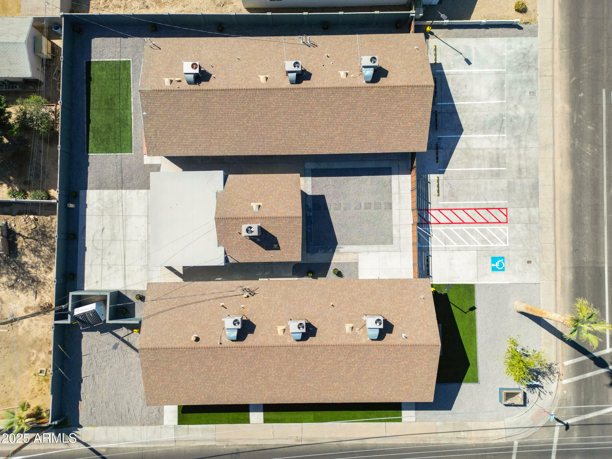 Property Photo: 5501 W Orangewood Avenue AZ 85301