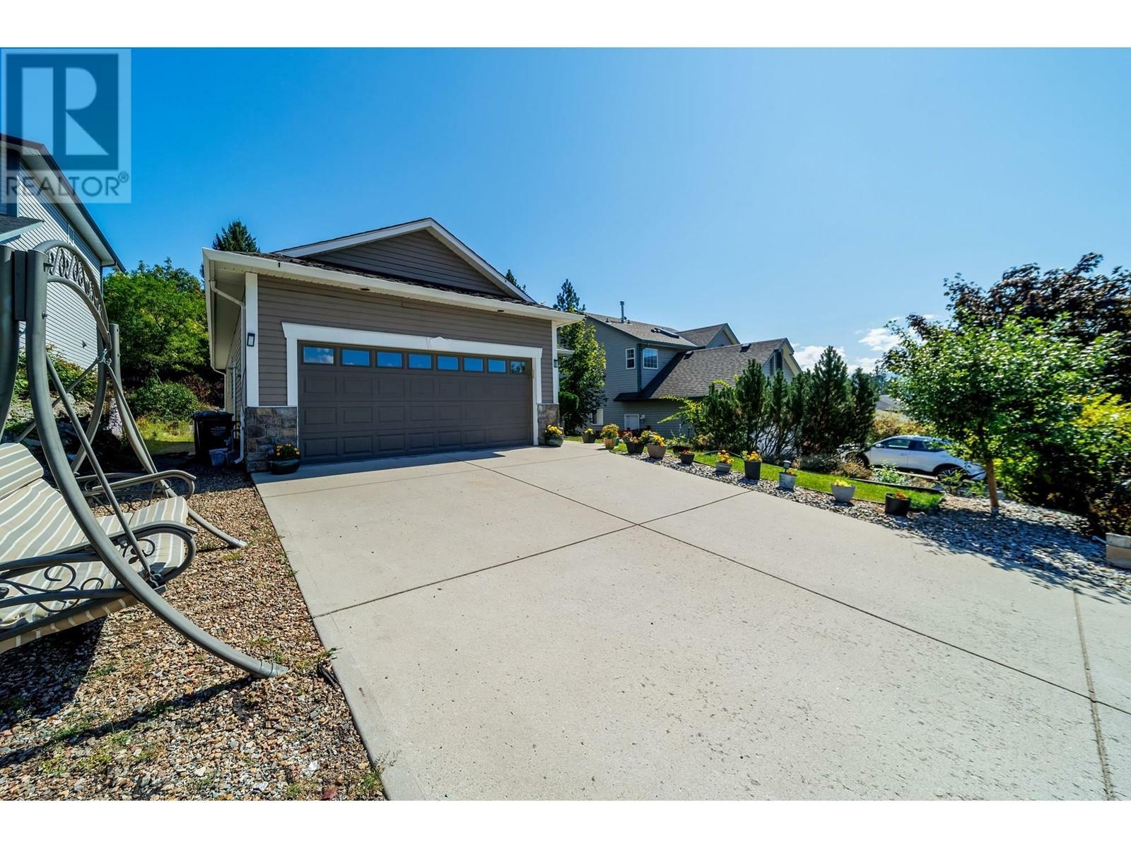 2066 Rosefield Drive  West Kelowna BC V1Z 3Y8 photo