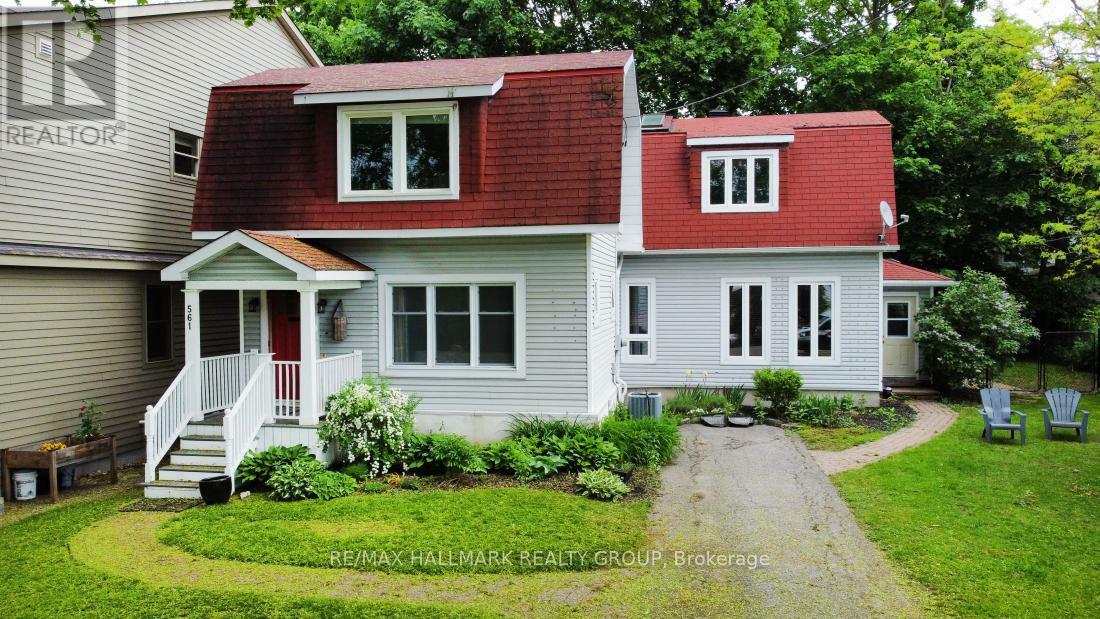 Property Photo: 561 Edison Avenue ON K2A 1V5