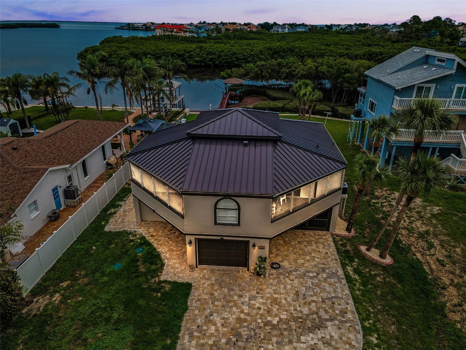 1616 Sea Breeze Drive  Tarpon Springs FL 34689 photo