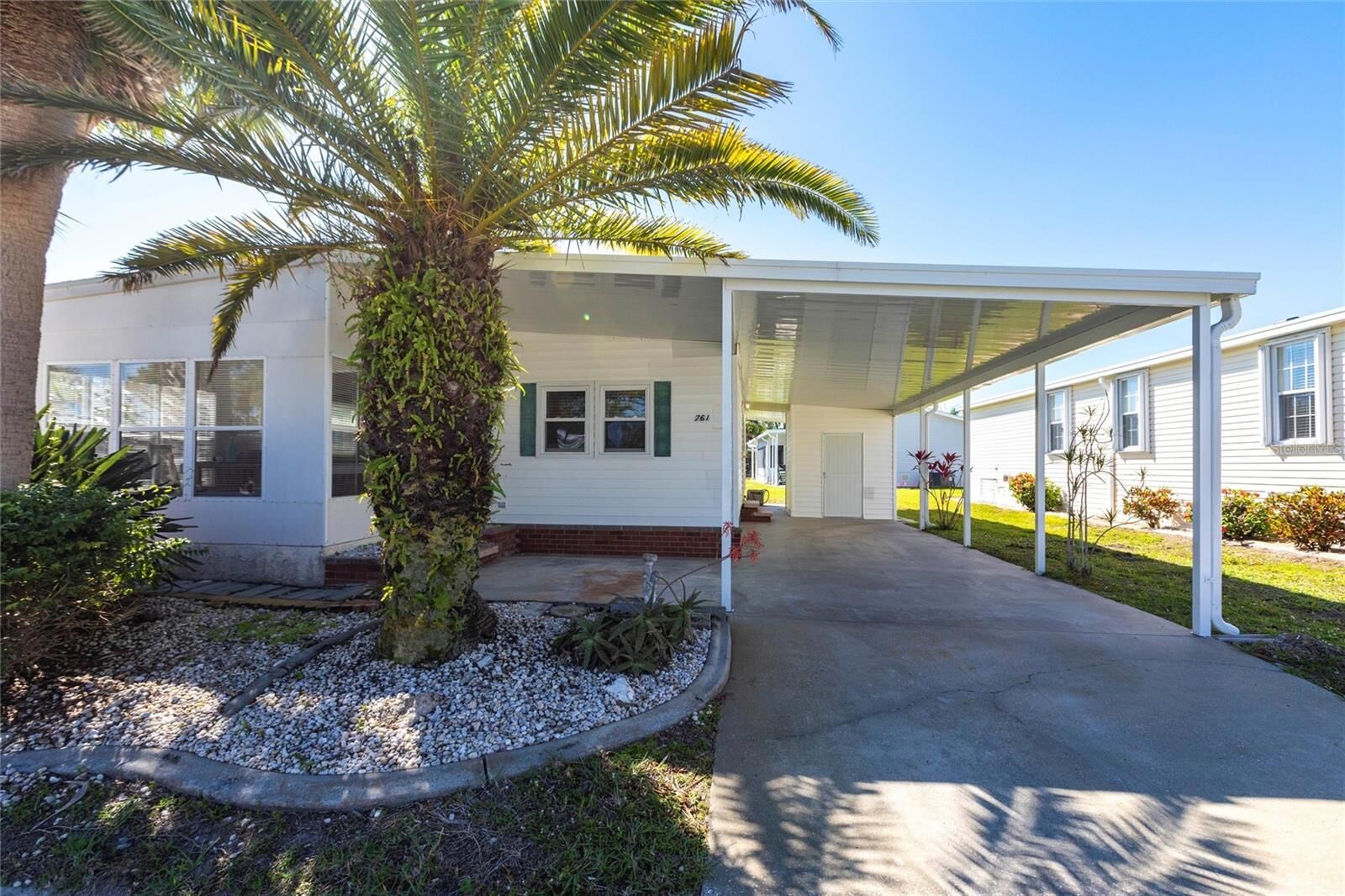 Property Photo:  2100 Kings Highway 761  FL 33980
