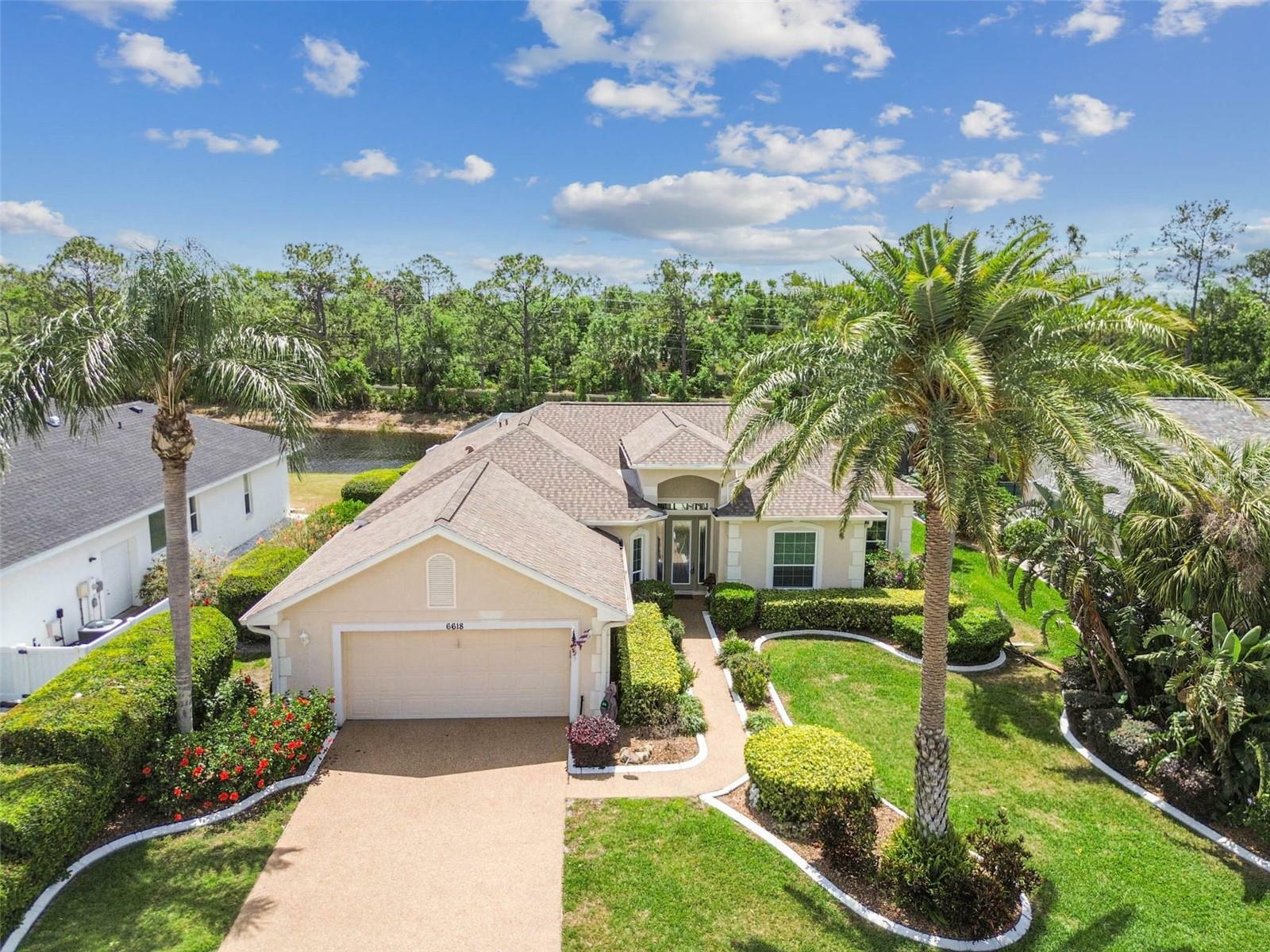 Property Photo: 6618 Peach Tree Creek Road FL 34203