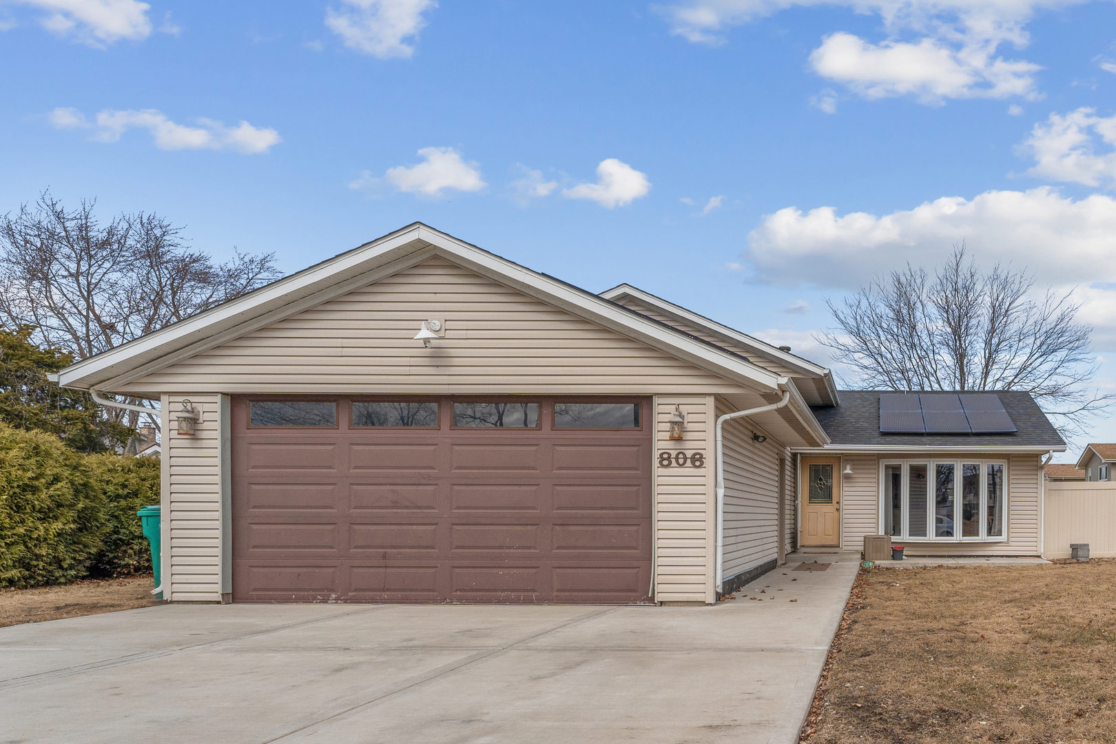 Property Photo: 806 Murphy Drive IL 60446