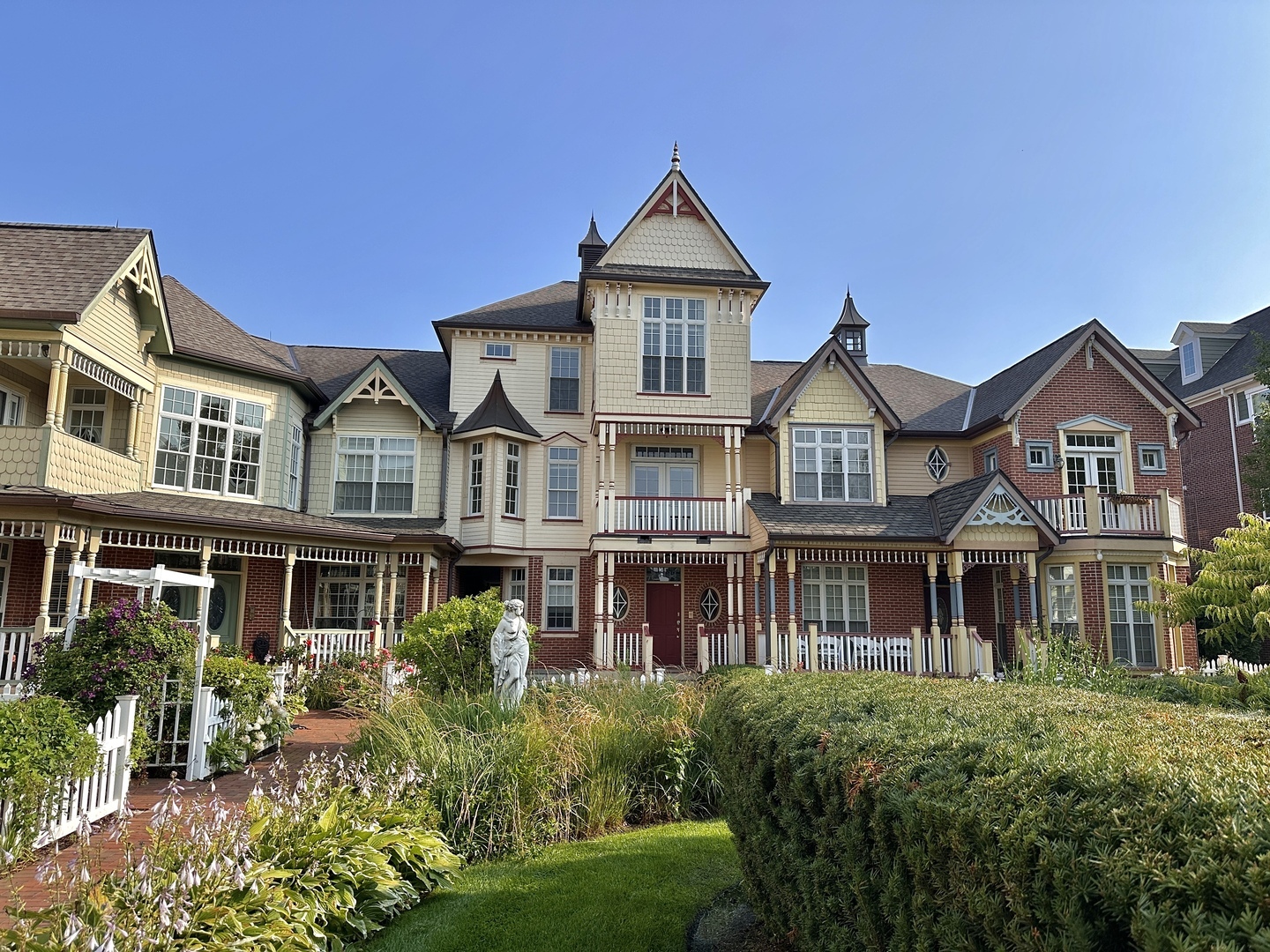 Property Photo: 4133 Royal Mews Circle IL 60564