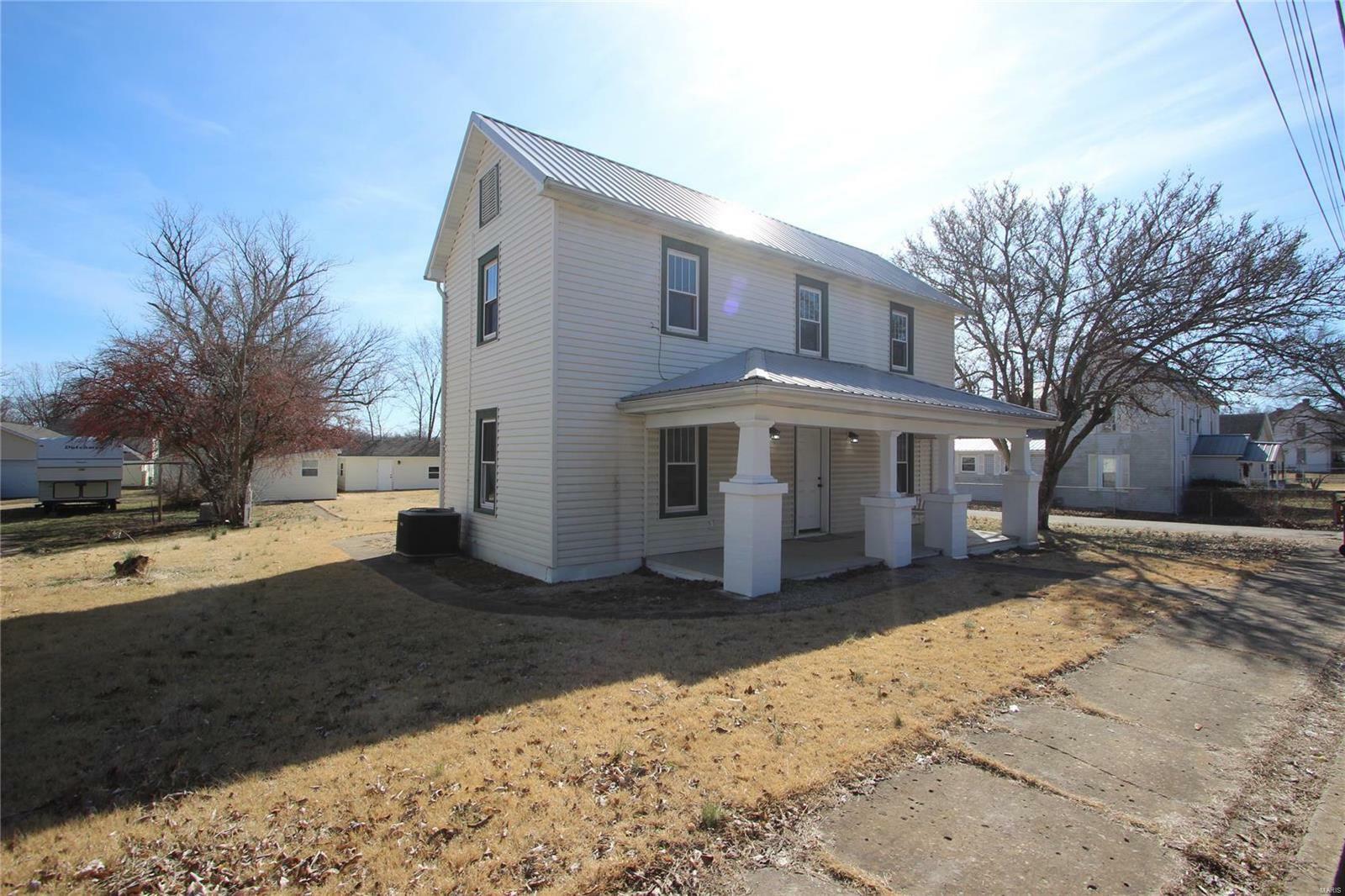 Property Photo:  320 S Spruce Street  MO 63628 