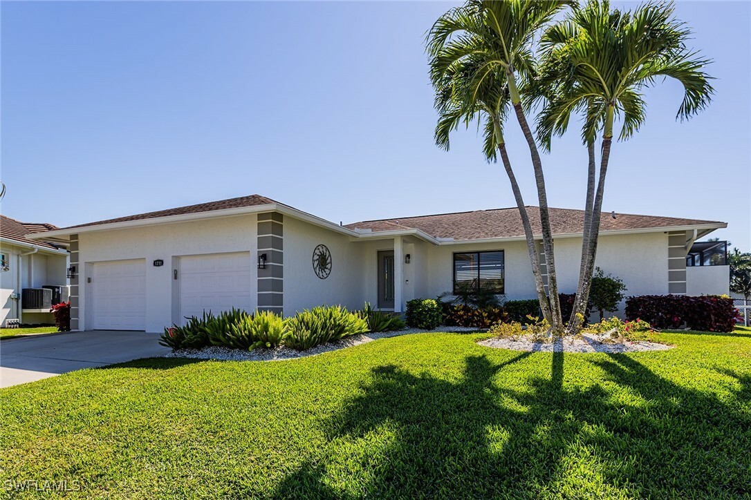 Property Photo: 1711 Canary Court FL 34145