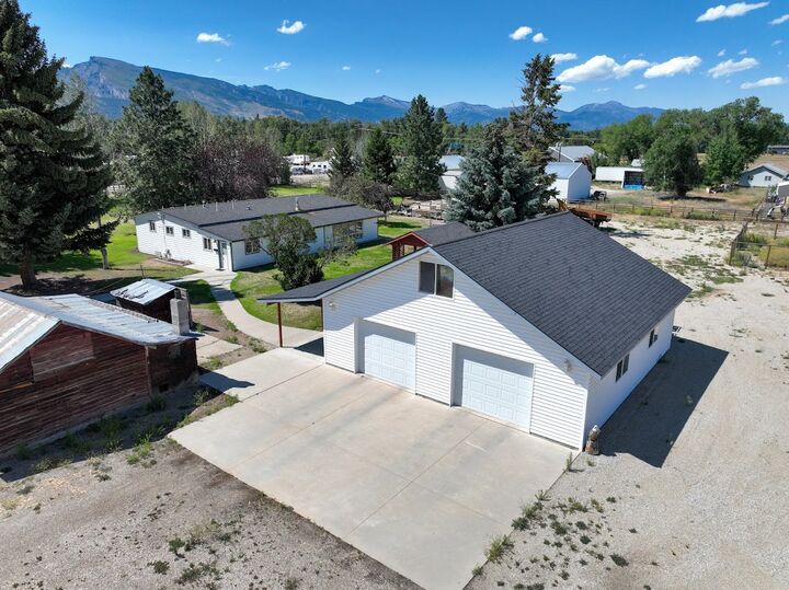384 Old Corvallis Road  Hamilton MT 59840 photo