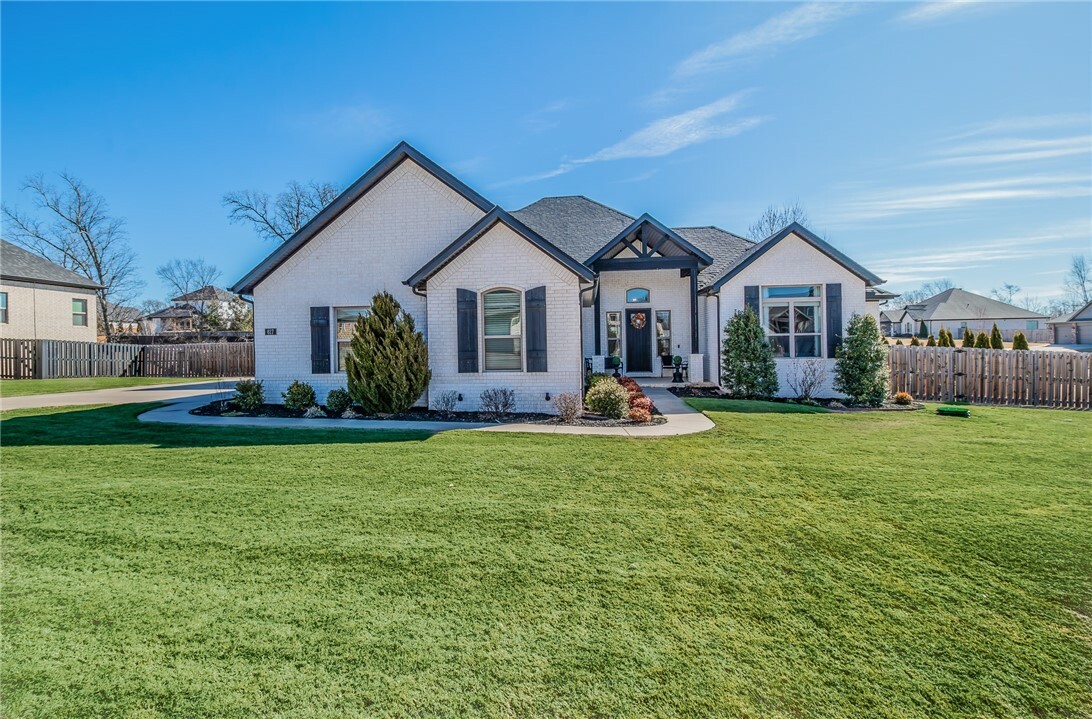 Property Photo: 617 Oriole Drive AR 72762