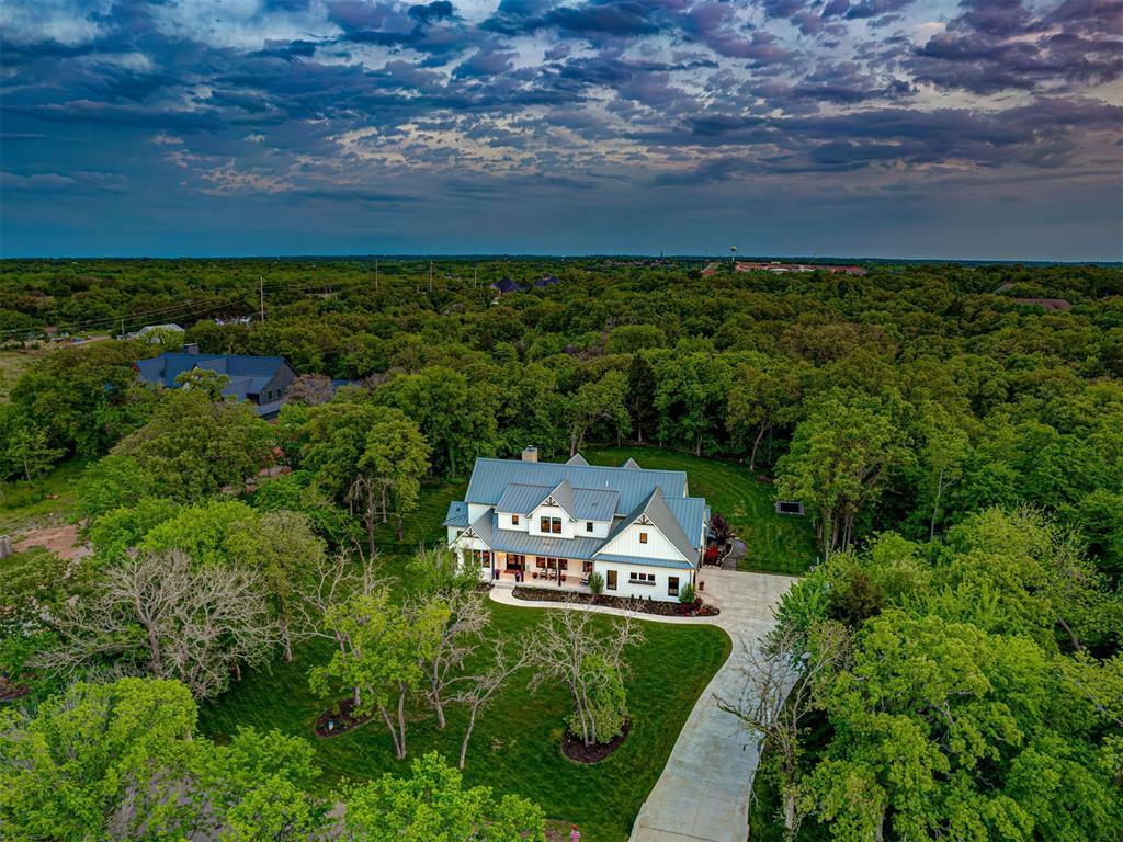 Property Photo: 9724 Farmhouse Lane OK 73007