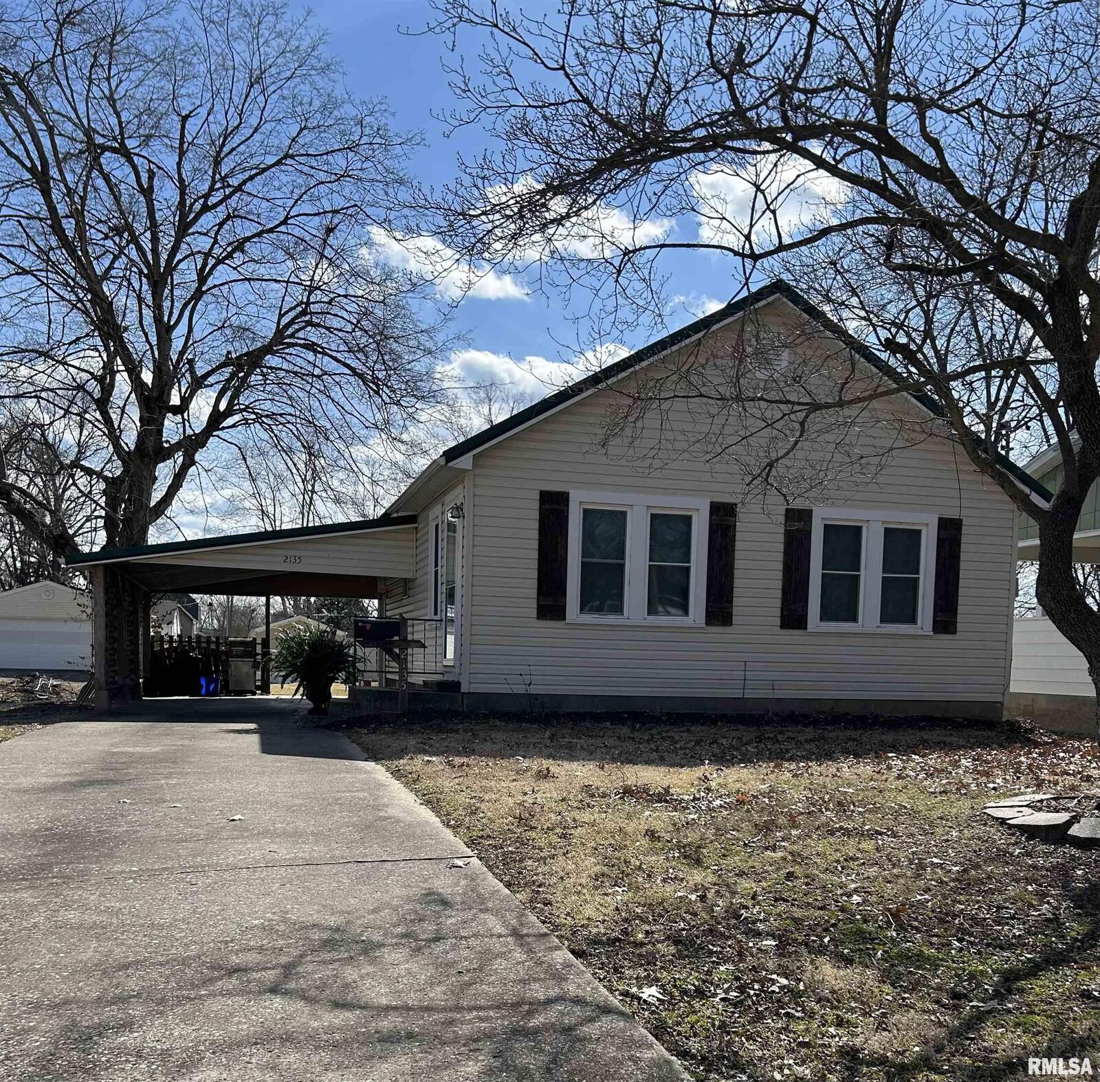 Property Photo:  2135 Clay Street  IL 62966 