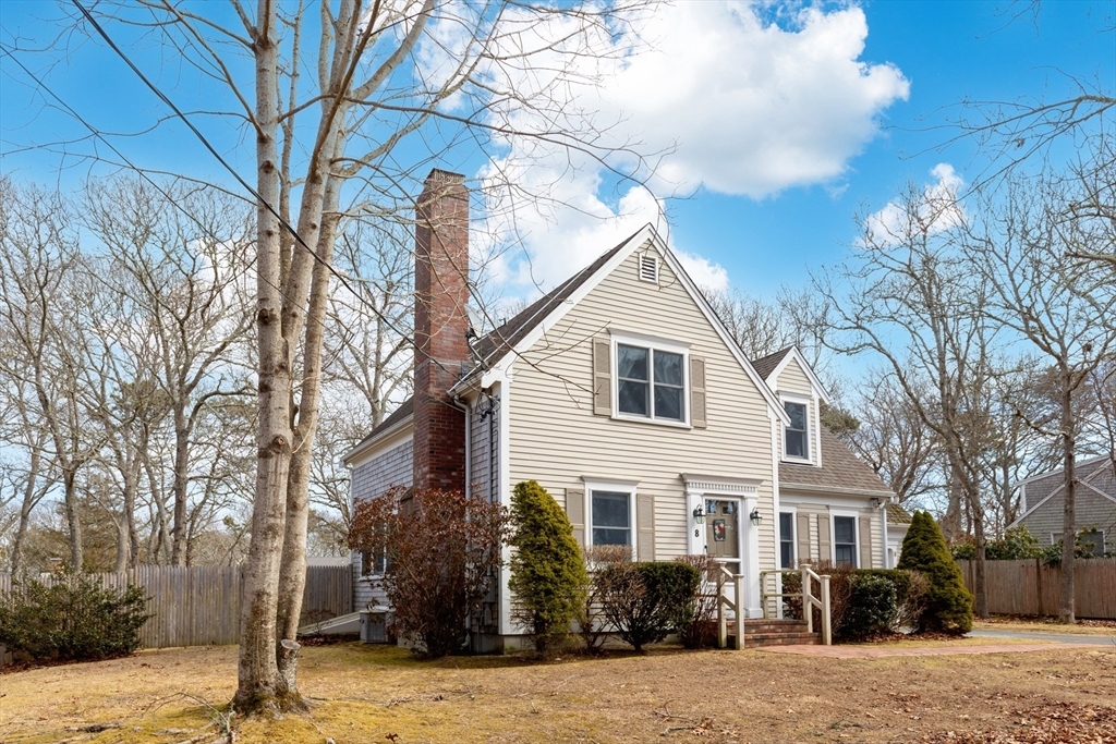 Property Photo:  8 Gordon Ln  MA 02675 